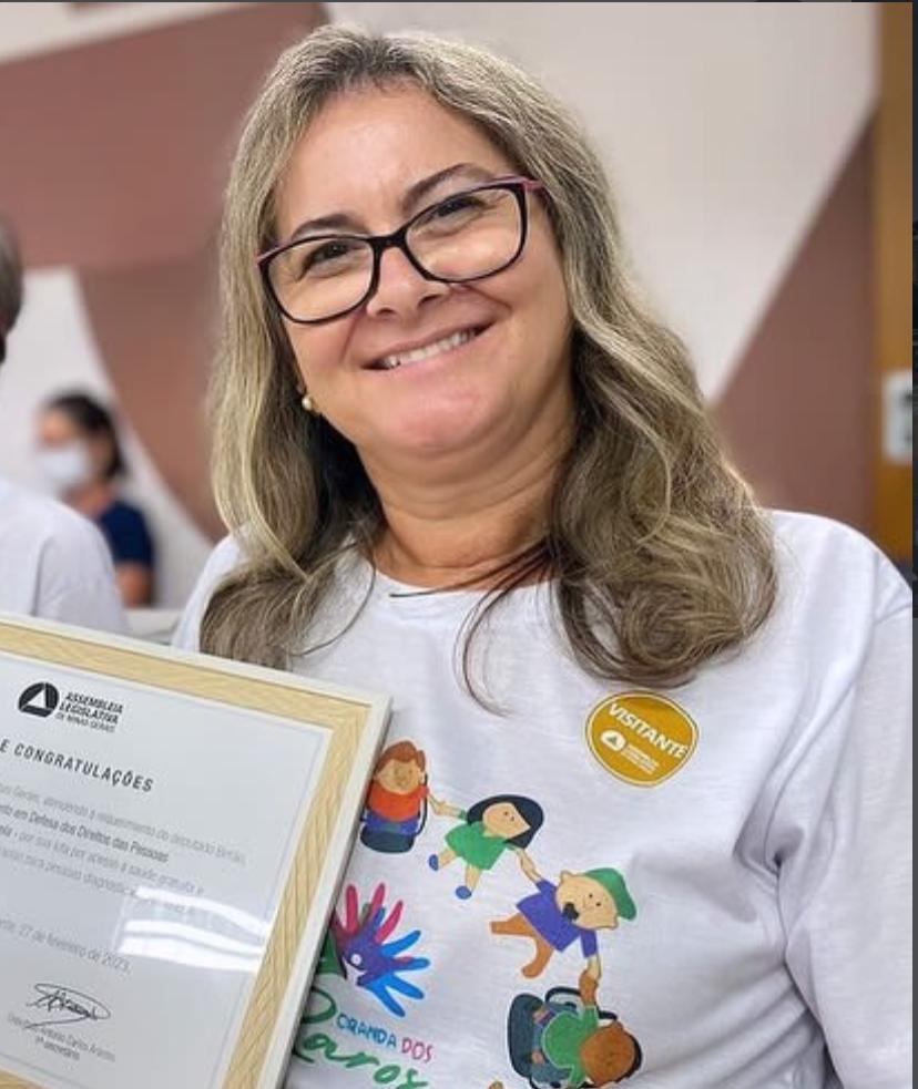 M&ocirc;nica Pereira Dato Guarnieri